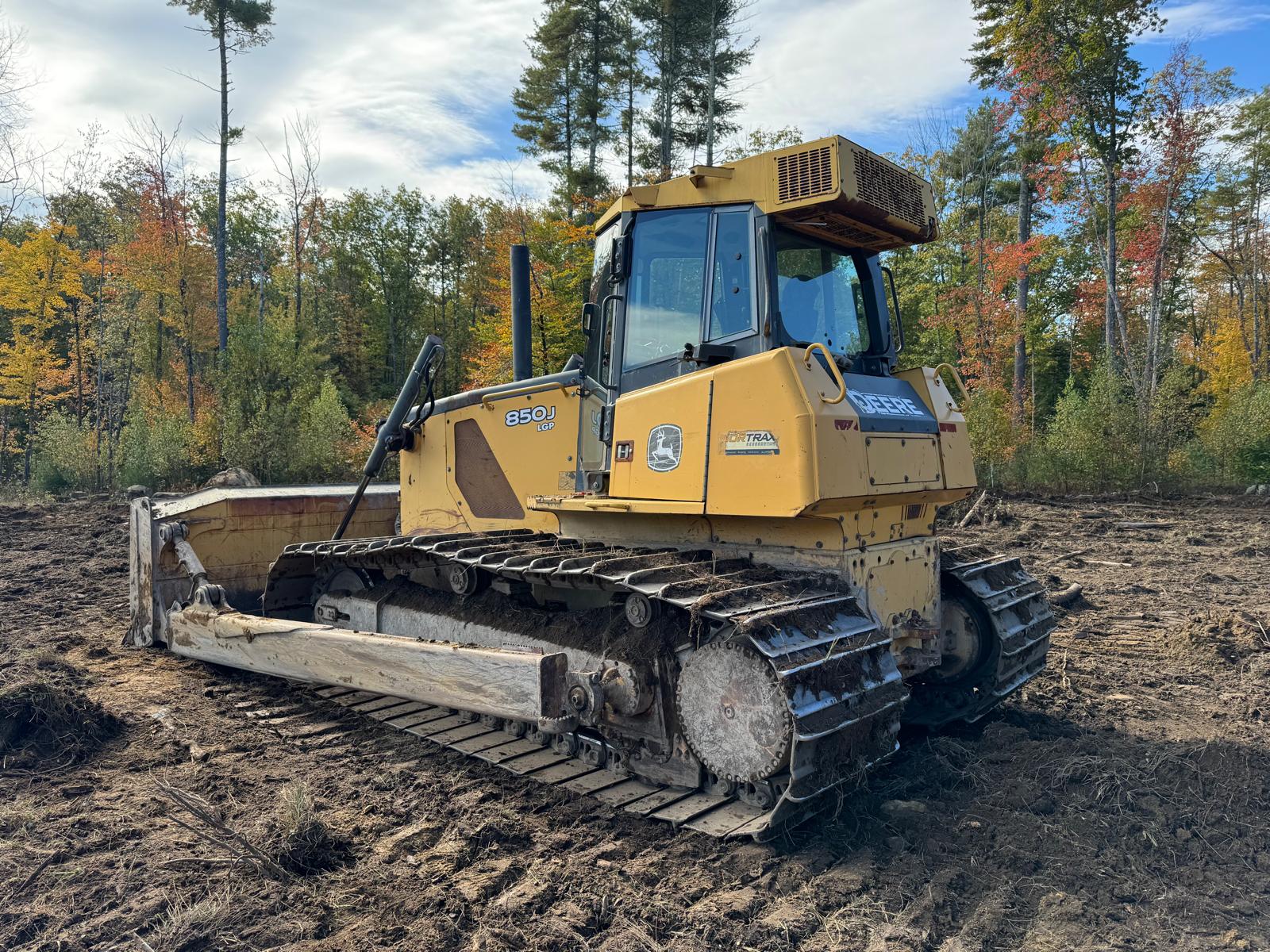 John Deere 850J Bulldozer Leveling Terrain