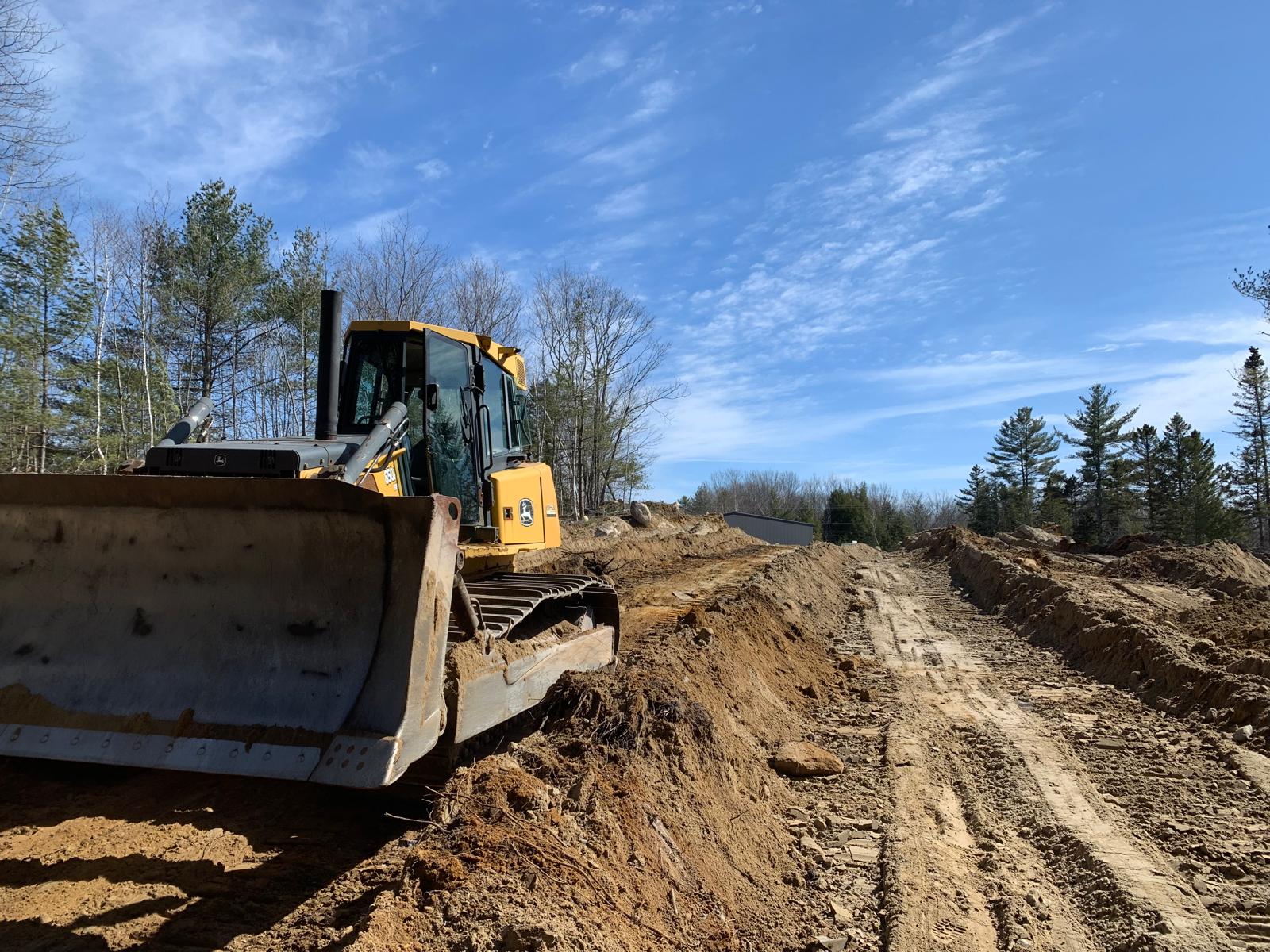 John Deere 850J Bulldozer Preparing a Site